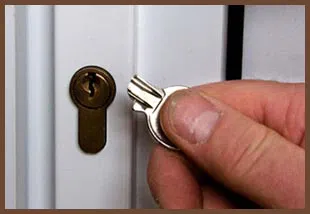 Houston Lock And Door Houston, TX 281-670-2358 - 14-broken-key